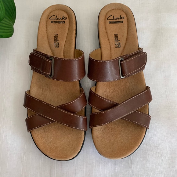 Collection by Clarks Red Manilla Pluma
Leather Sandal SOFT CUSHION Women. - Picture 2 of 6